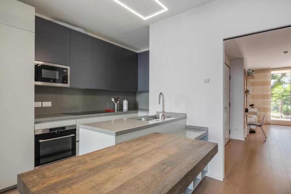 Easylife - Modern And Spacious Apt In Fiera City Life Milaan Buitenkant foto