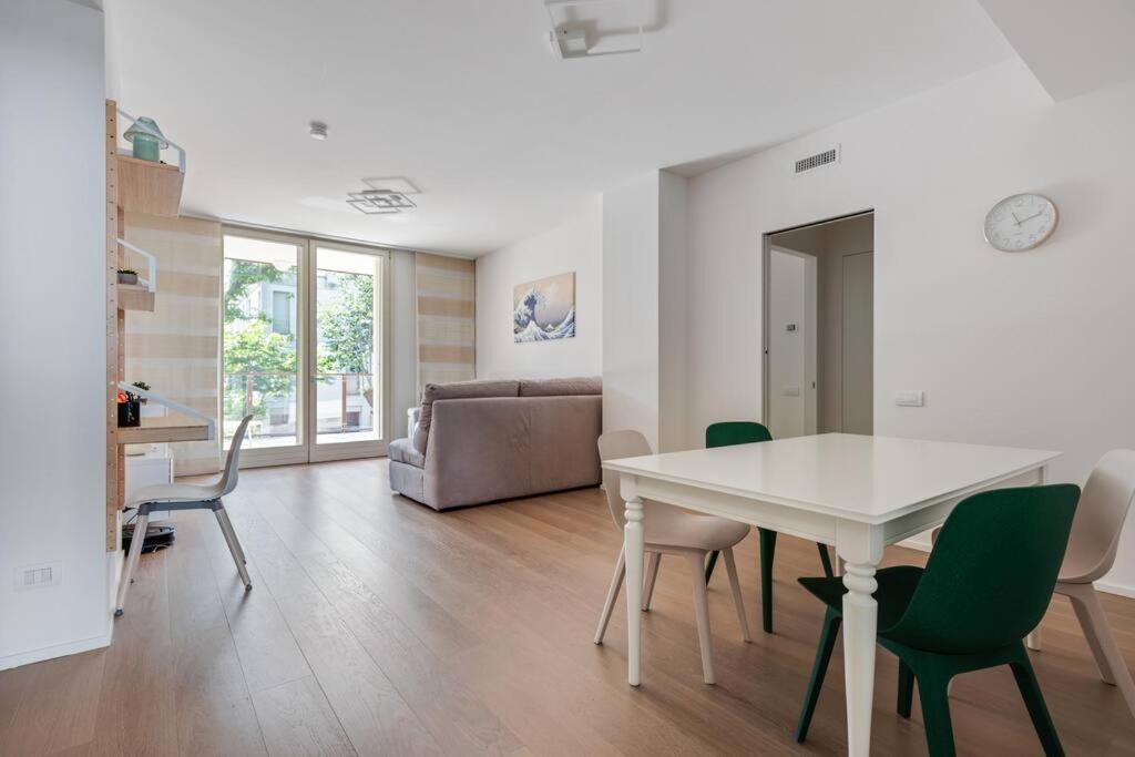 Easylife - Modern And Spacious Apt In Fiera City Life Milaan Buitenkant foto