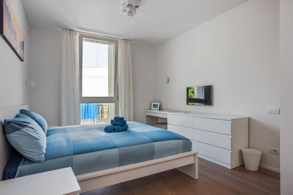 Easylife - Modern And Spacious Apt In Fiera City Life Milaan Buitenkant foto